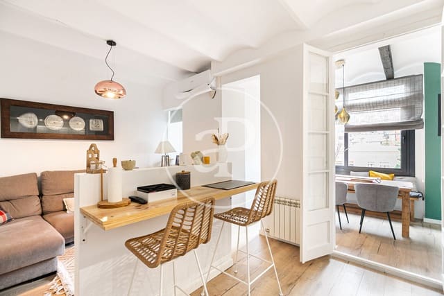 3 bedroom Apartment for rent in La Vila de Gràcia, Barcelona city - € 2,200 (Ref: 8726071)