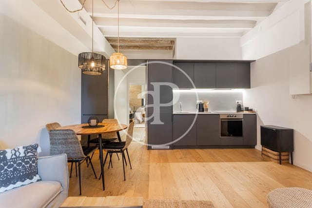 2 soverom Leilighet til leie i El Poblenou, Barcelona by - € 2 580 (Ref: 8726074)