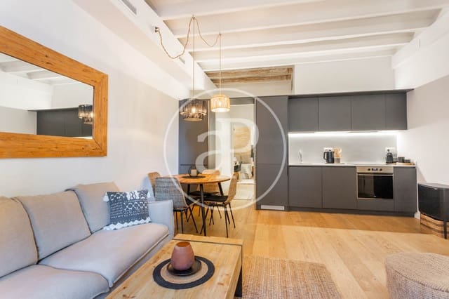 2 soverom Leilighet til leie i El Poblenou, Barcelona by - € 2 580 (Ref: 8726074)