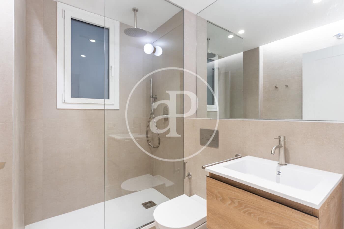 4 sypialnia Apartament do wynajęcia w Miasto Barcelona z garażem - 4 400 € (Ref: 8726089)