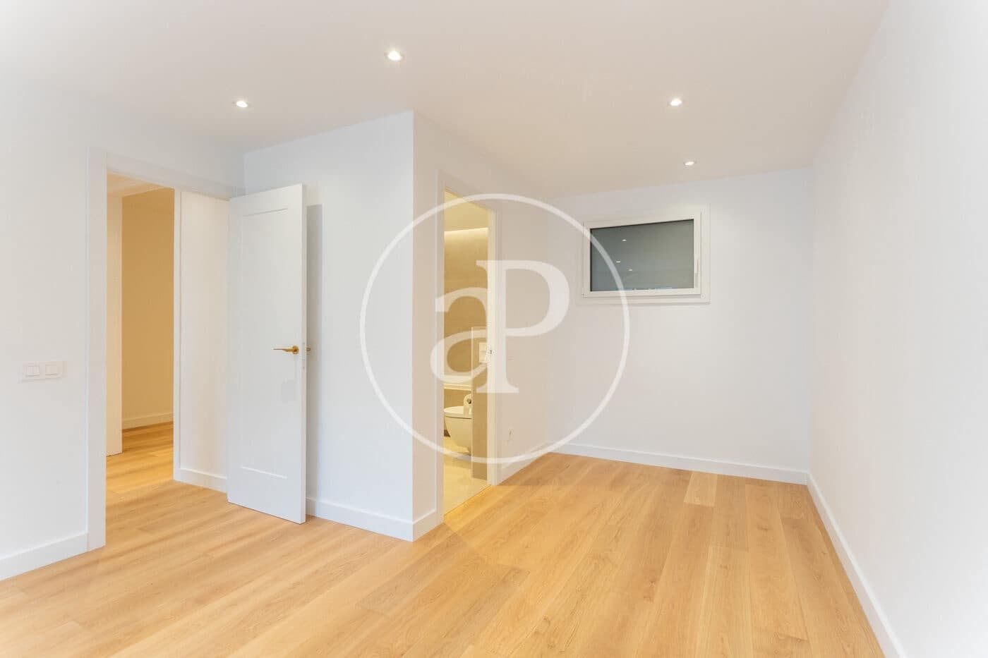 4 sypialnia Apartament do wynajęcia w Miasto Barcelona z garażem - 4 400 € (Ref: 8726089)