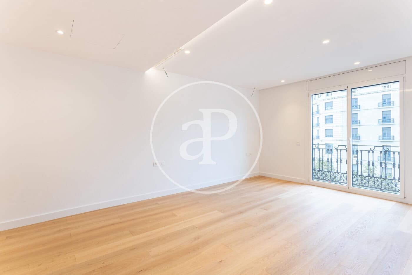 4 sypialnia Apartament do wynajęcia w Miasto Barcelona z garażem - 4 400 € (Ref: 8726089)