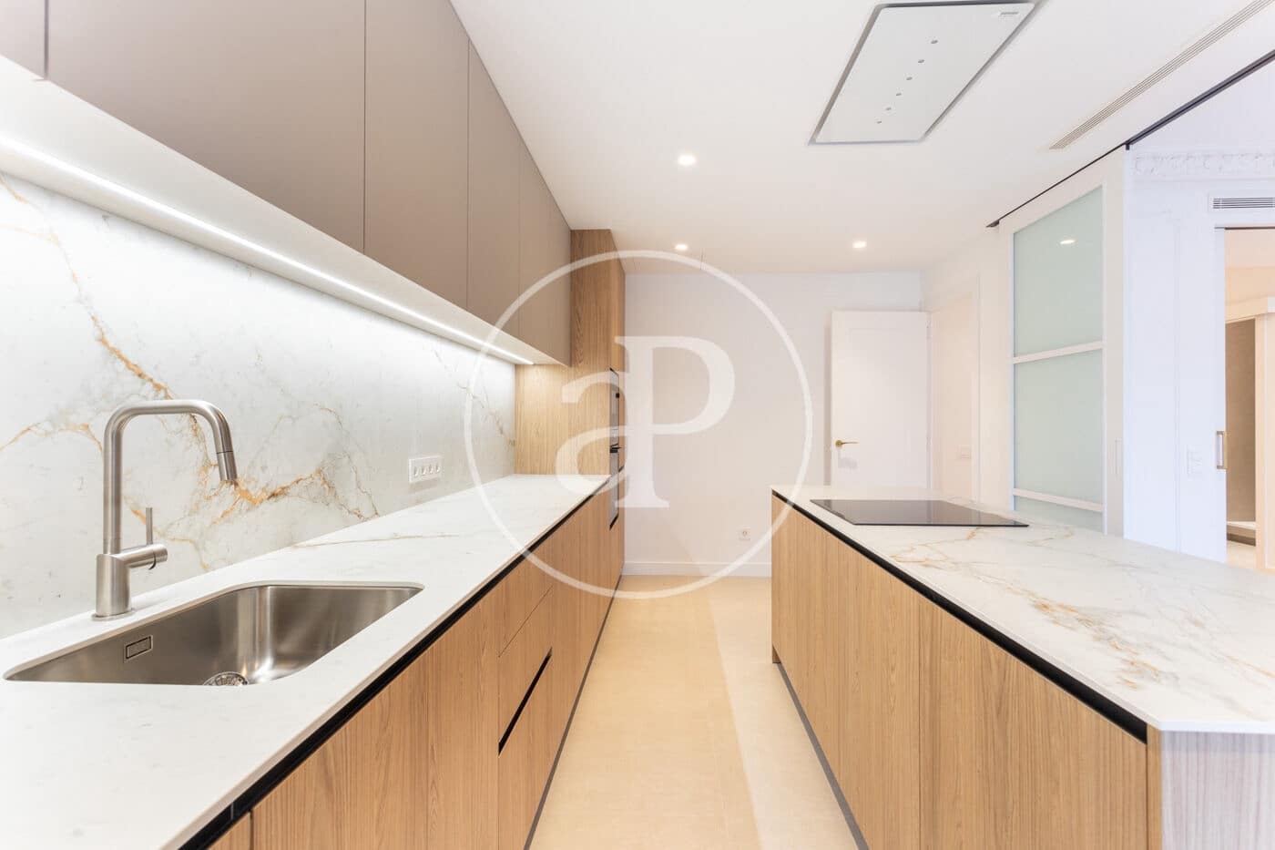4 sypialnia Apartament do wynajęcia w Miasto Barcelona z garażem - 4 400 € (Ref: 8726089)