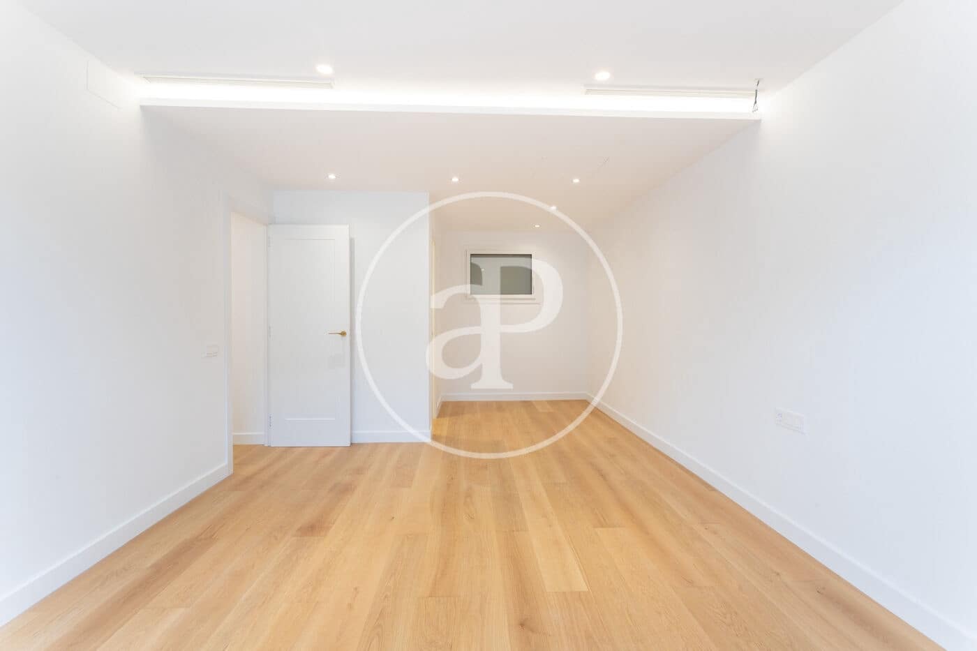 4 sypialnia Apartament do wynajęcia w Miasto Barcelona z garażem - 4 400 € (Ref: 8726089)