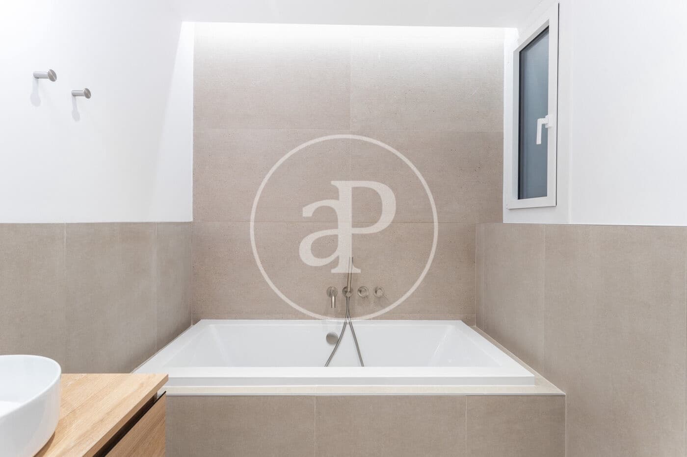 4 sypialnia Apartament do wynajęcia w Miasto Barcelona z garażem - 4 400 € (Ref: 8726089)