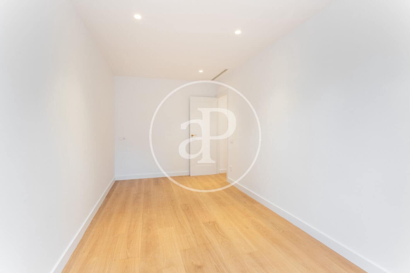 4 sypialnia Apartament do wynajęcia w Miasto Barcelona z garażem - 4 400 € (Ref: 8726089)
