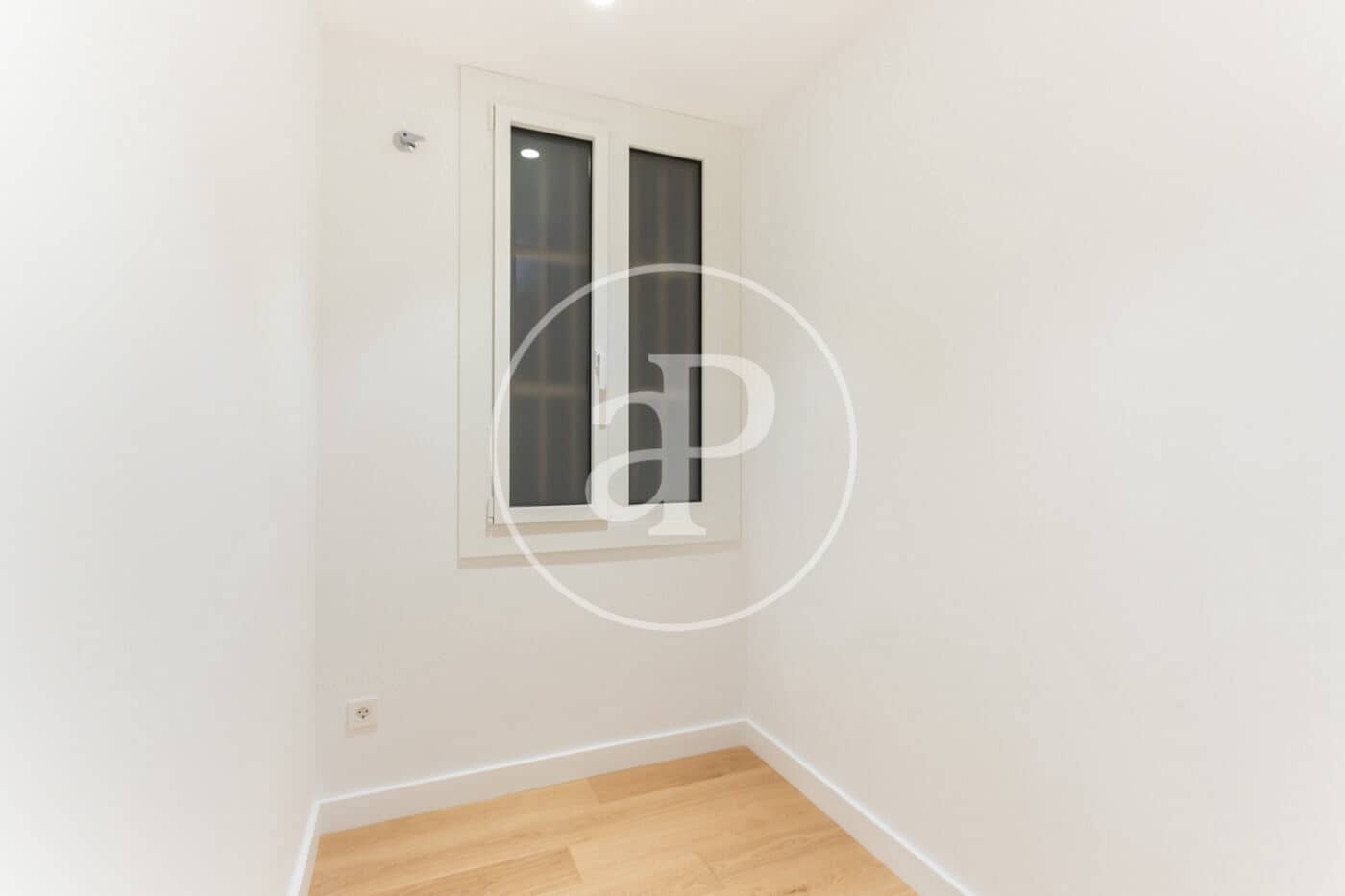 4 sypialnia Apartament do wynajęcia w Miasto Barcelona z garażem - 4 400 € (Ref: 8726089)