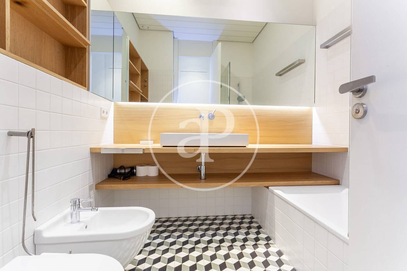 2 soverom Leilighet til leie i Barcelona by - € 2 500 (Ref: 8726094)