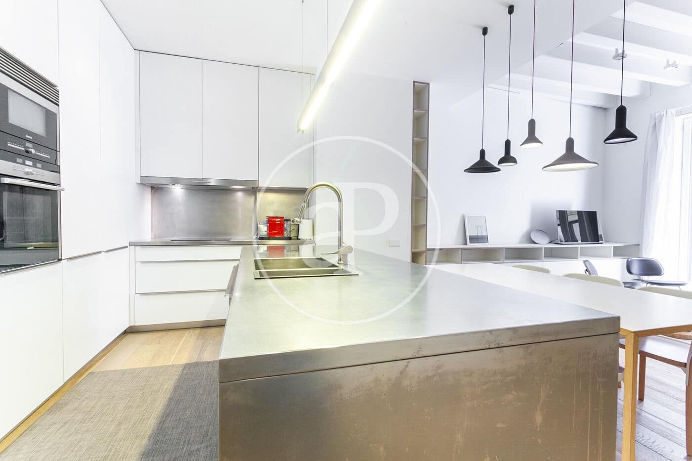 2 soverom Leilighet til leie i Barcelona by - € 2 500 (Ref: 8726094)