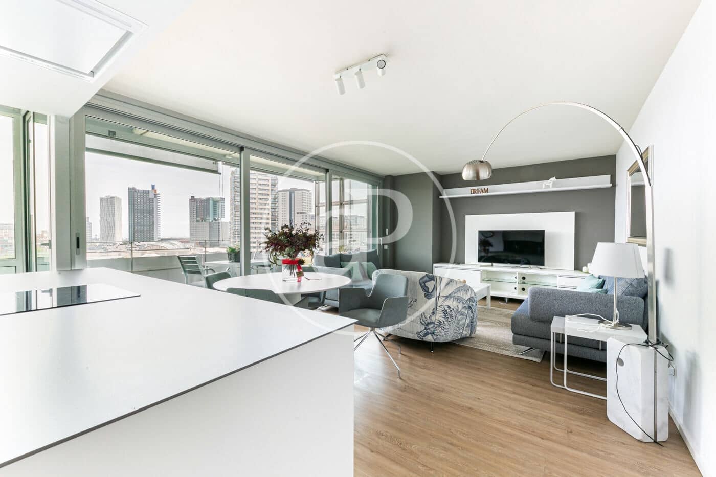 3 quarto Apartamento para arrendar em Barcelona cidade com piscina garagem - 3 277 € (Ref: 8726109)