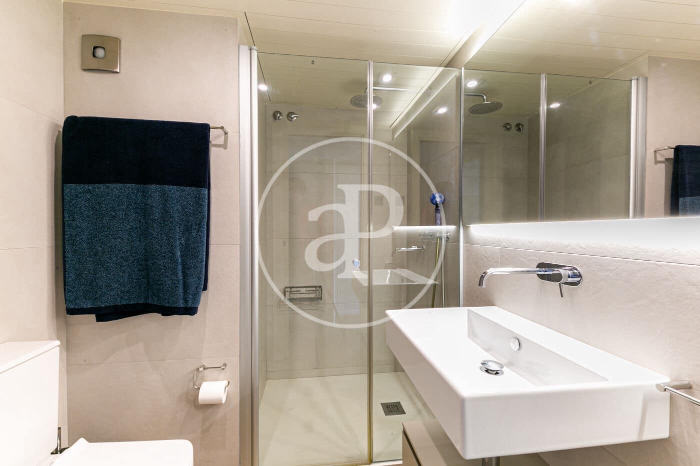 3 quarto Apartamento para arrendar em Barcelona cidade com piscina garagem - 3 277 € (Ref: 8726109)