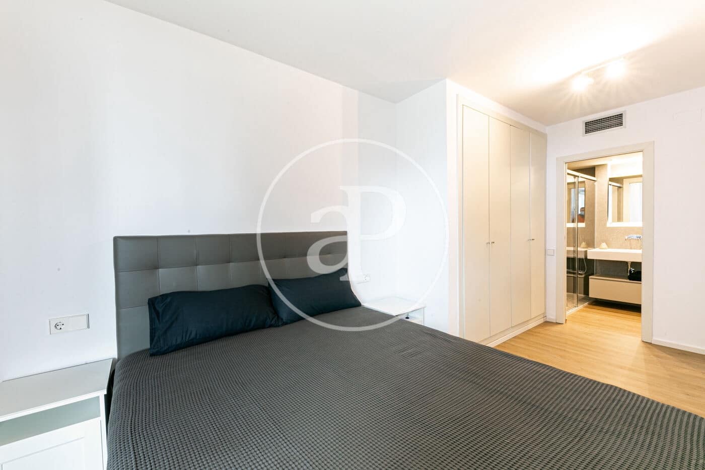 3 quarto Apartamento para arrendar em Barcelona cidade com piscina garagem - 3 277 € (Ref: 8726109)