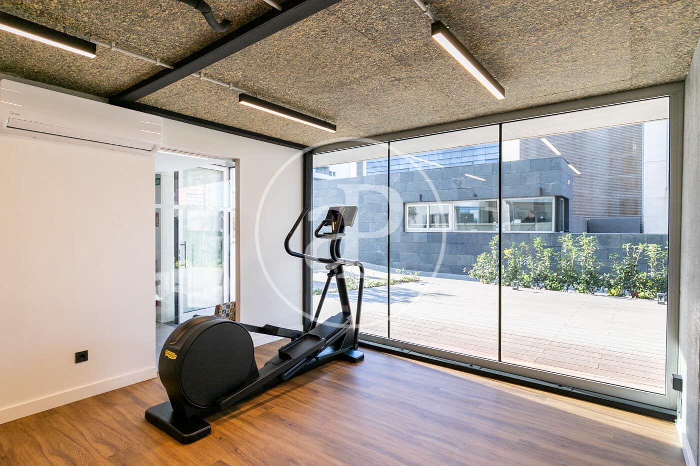 3 quarto Apartamento para arrendar em Barcelona cidade com piscina garagem - 3 277 € (Ref: 8726109)