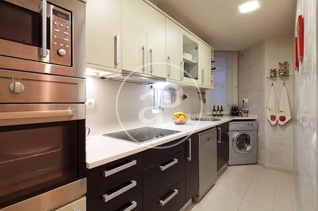 2 bedroom Apartment for rent in La Vila de Gràcia, Barcelona city - € 2,500 (Ref: 8726116)