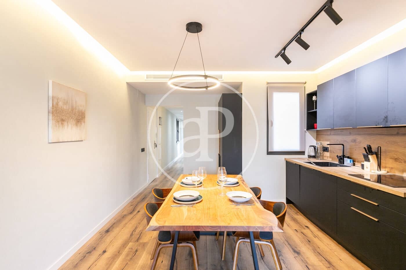 2 soveværelse Lejlighed til leje i Barcelona by - € 2.200 (Ref: 8726118)