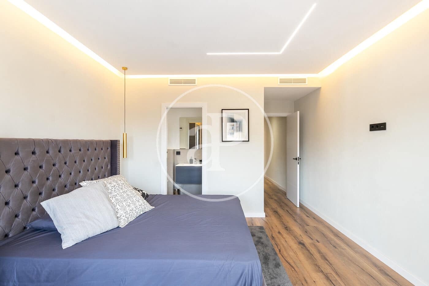 2 soveværelse Lejlighed til leje i Barcelona by - € 2.200 (Ref: 8726118)