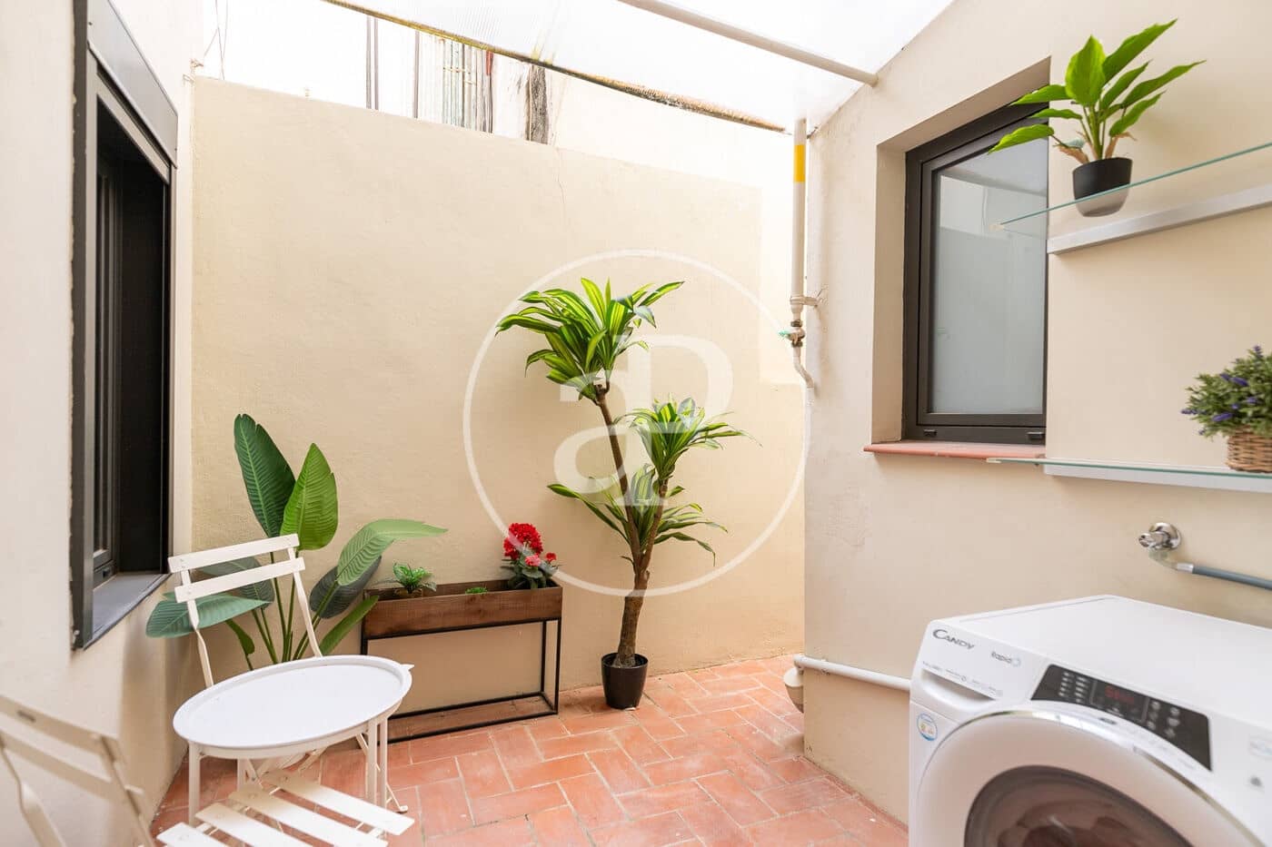 2 soveværelse Lejlighed til leje i Barcelona by - € 2.200 (Ref: 8726118)