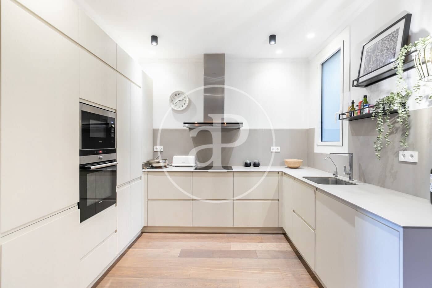 Appartement de 3 chambres à louer à Barcelone ville - 4 200 € (Ref: 8726123)