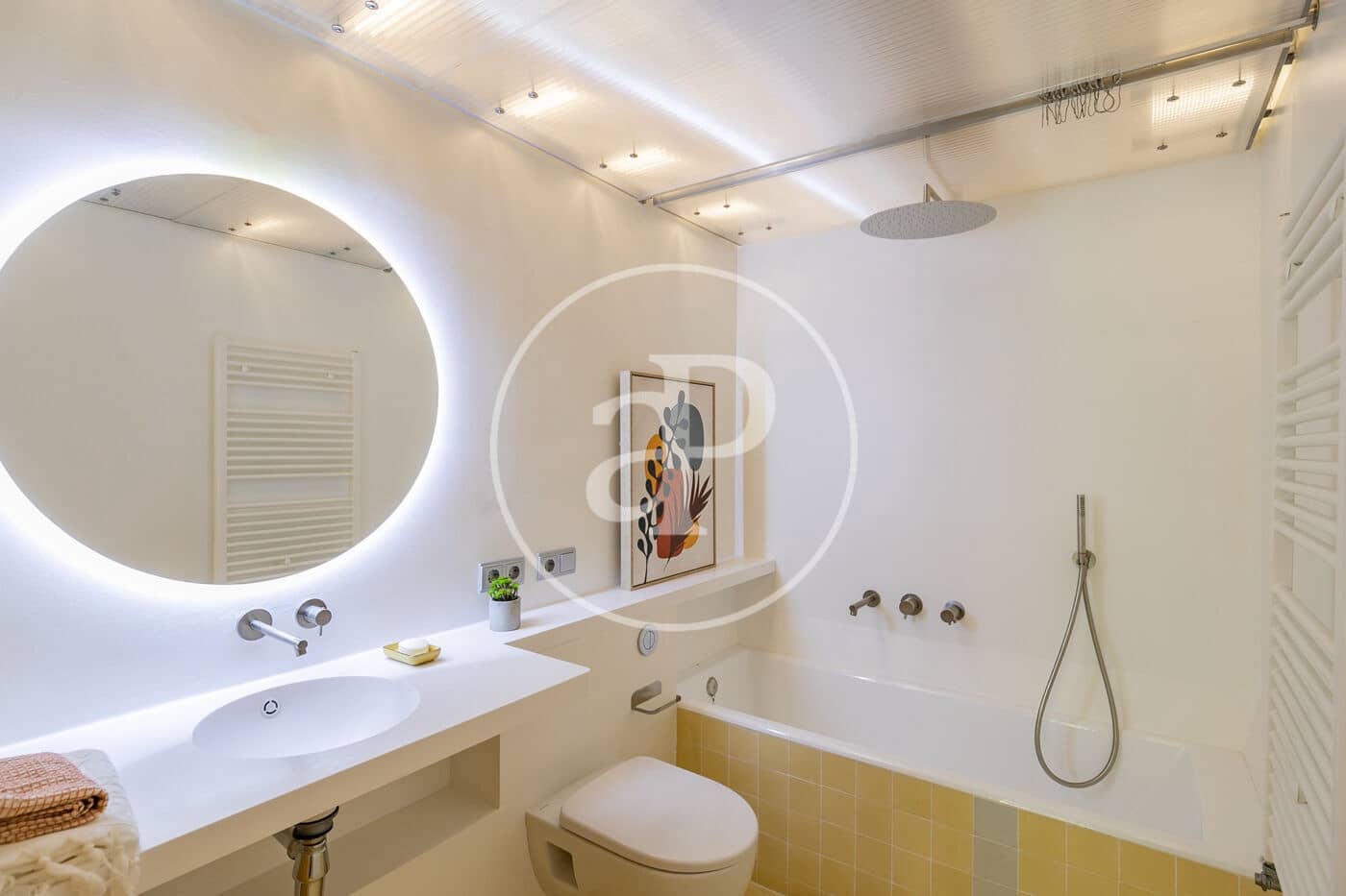 2 soveværelse Lejlighed til leje i Barcelona by med swimmingpool - € 2.800 (Ref: 8726131)