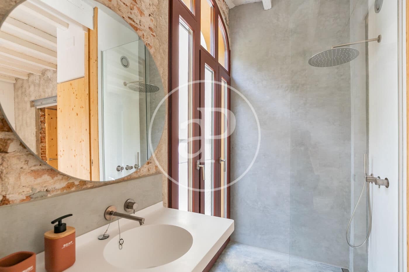 2 soveværelse Lejlighed til leje i Barcelona by med swimmingpool - € 2.800 (Ref: 8726131)