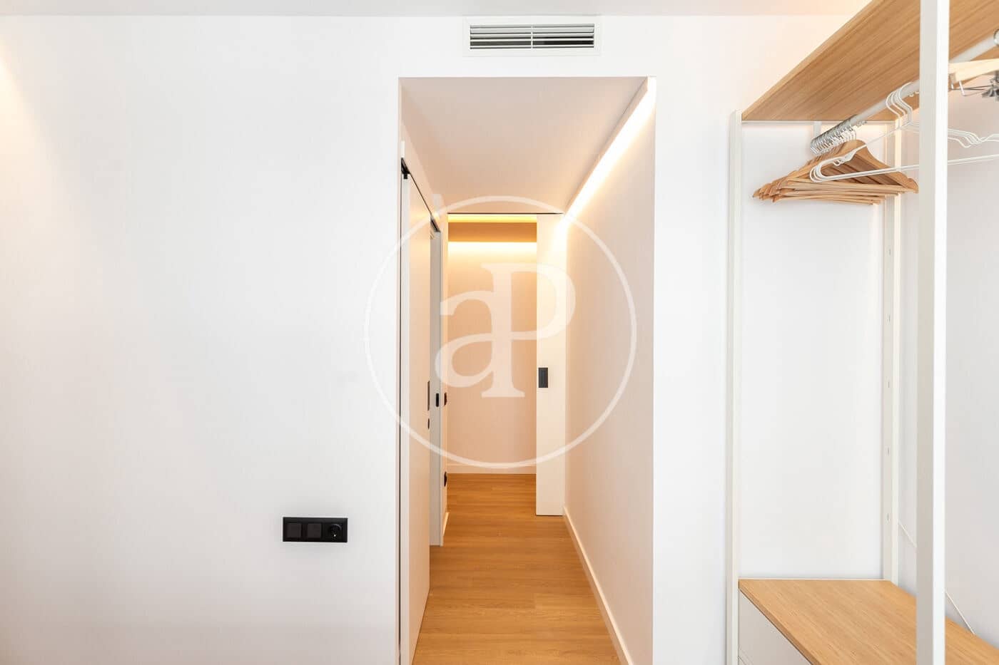 2 soveværelse Lejlighed til leje i Barcelona by med swimmingpool - € 3.950 (Ref: 8726144)