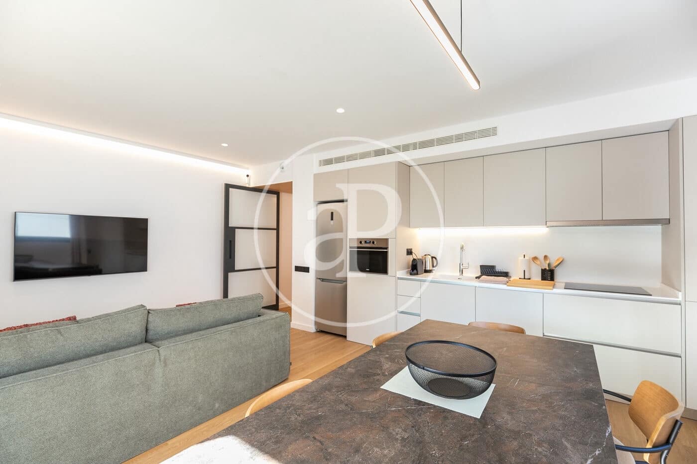 2 soveværelse Lejlighed til leje i Barcelona by med swimmingpool - € 3.950 (Ref: 8726144)