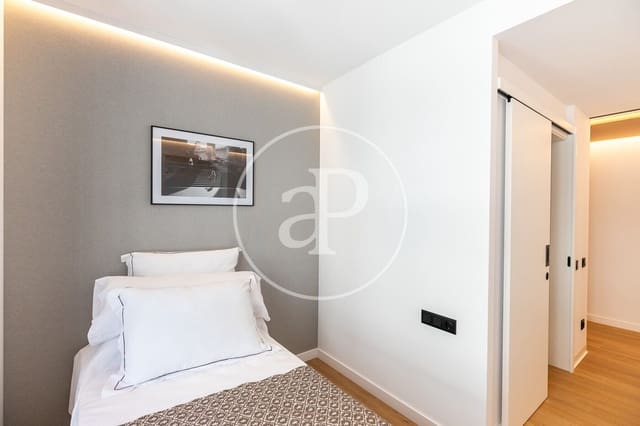 Appartement de 2 chambres à louer à El Poblenou, Barcelone ville avec piscine - 3 950 € (Ref: 8726144)
