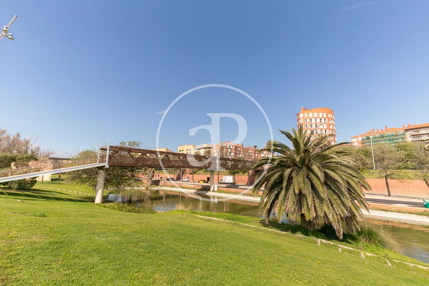 2 soveværelse Lejlighed til leje i Barcelona by med swimmingpool - € 4.050 (Ref: 8726145)