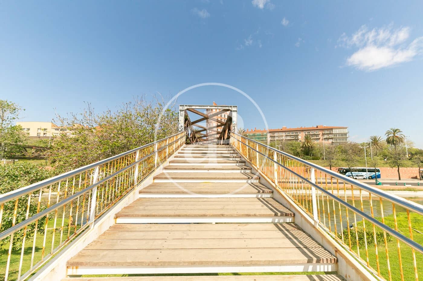 2 soveværelse Lejlighed til leje i Barcelona by med swimmingpool - € 4.050 (Ref: 8726145)