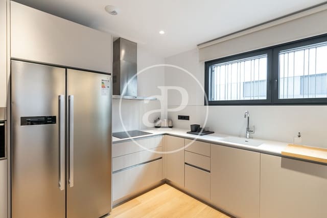 3 camera da letto Appartamento da affittare in El Poblenou, Barcelona città con piscina - 4.700 € (Rif: 8726147)