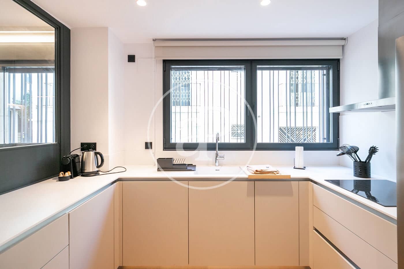 3 slaapkamer Appartement te huur in Barcelona stad met zwembad - € 4.700 (Ref: 8726148)