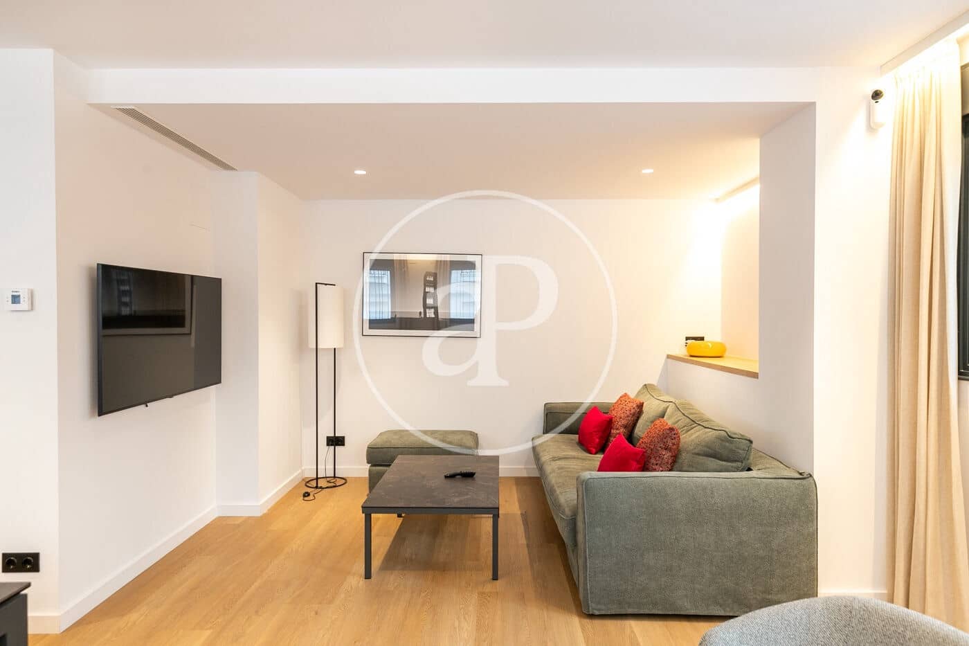 3 slaapkamer Appartement te huur in Barcelona stad met zwembad - € 4.700 (Ref: 8726148)