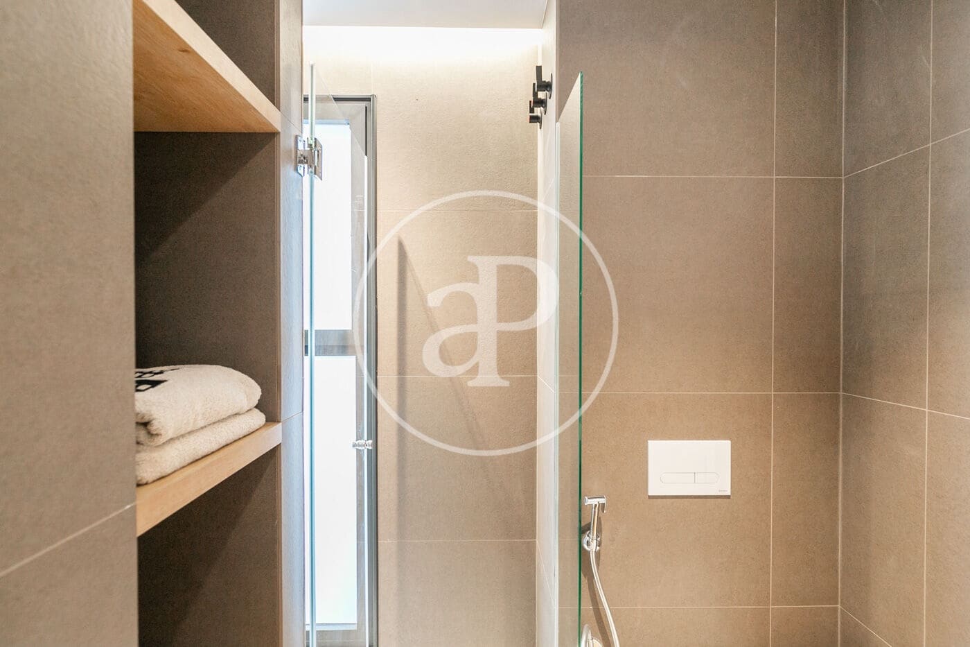 3 slaapkamer Appartement te huur in Barcelona stad met zwembad - € 4.700 (Ref: 8726148)