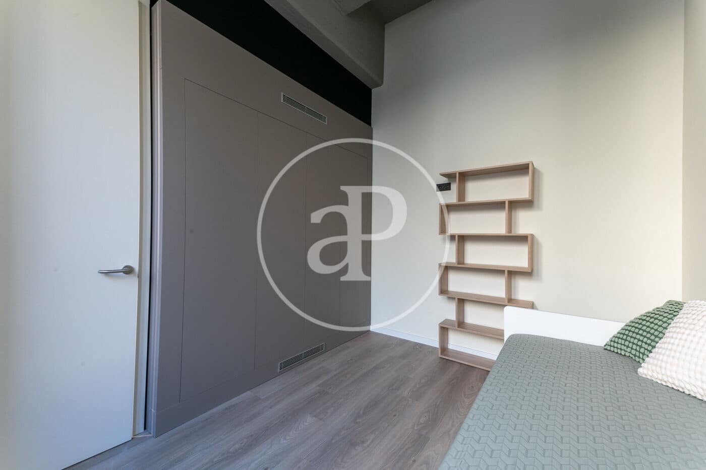 2 slaapkamer Appartement te huur in Barcelona stad met zwembad - € 2.860 (Ref: 8726172)