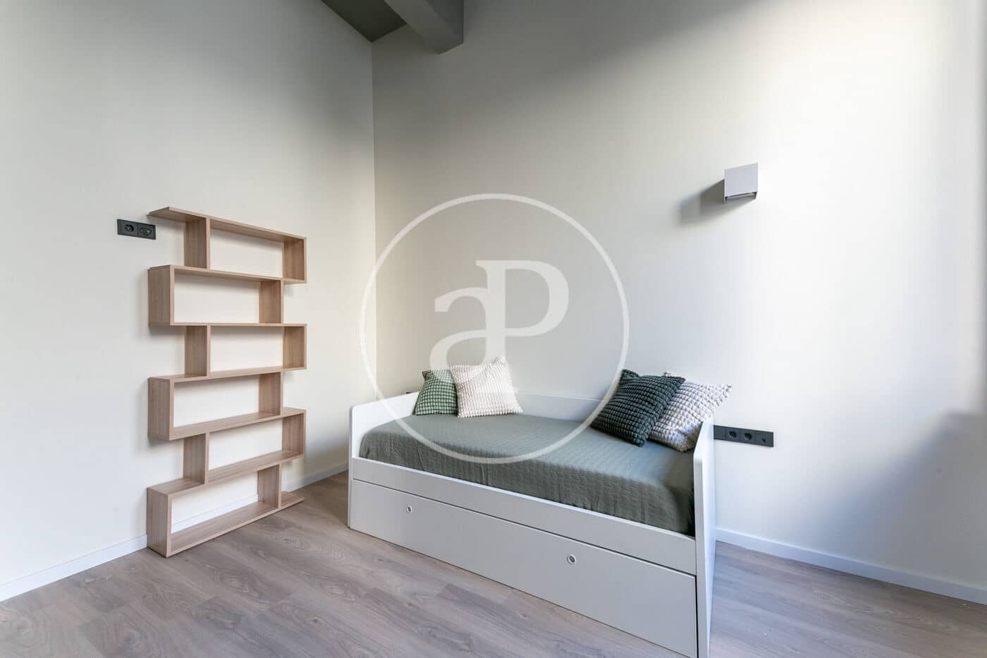 2 slaapkamer Appartement te huur in Barcelona stad met zwembad - € 2.860 (Ref: 8726172)