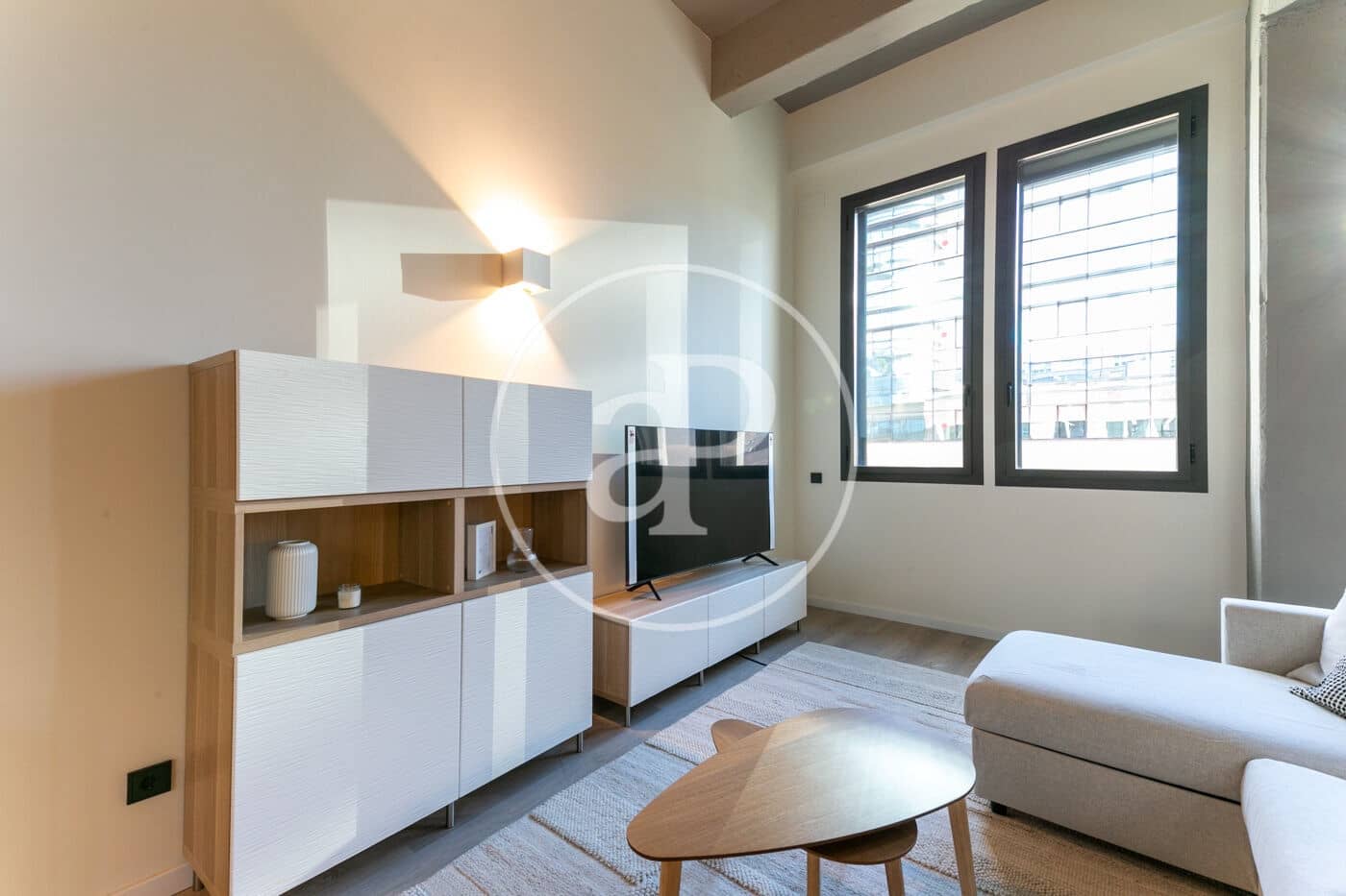 2 slaapkamer Appartement te huur in Barcelona stad met zwembad - € 2.860 (Ref: 8726172)