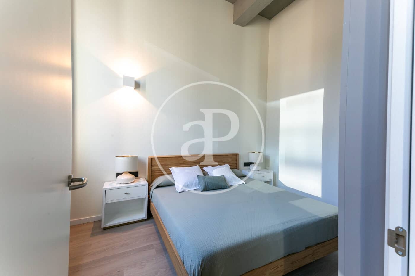 2 slaapkamer Appartement te huur in Barcelona stad met zwembad - € 2.860 (Ref: 8726172)