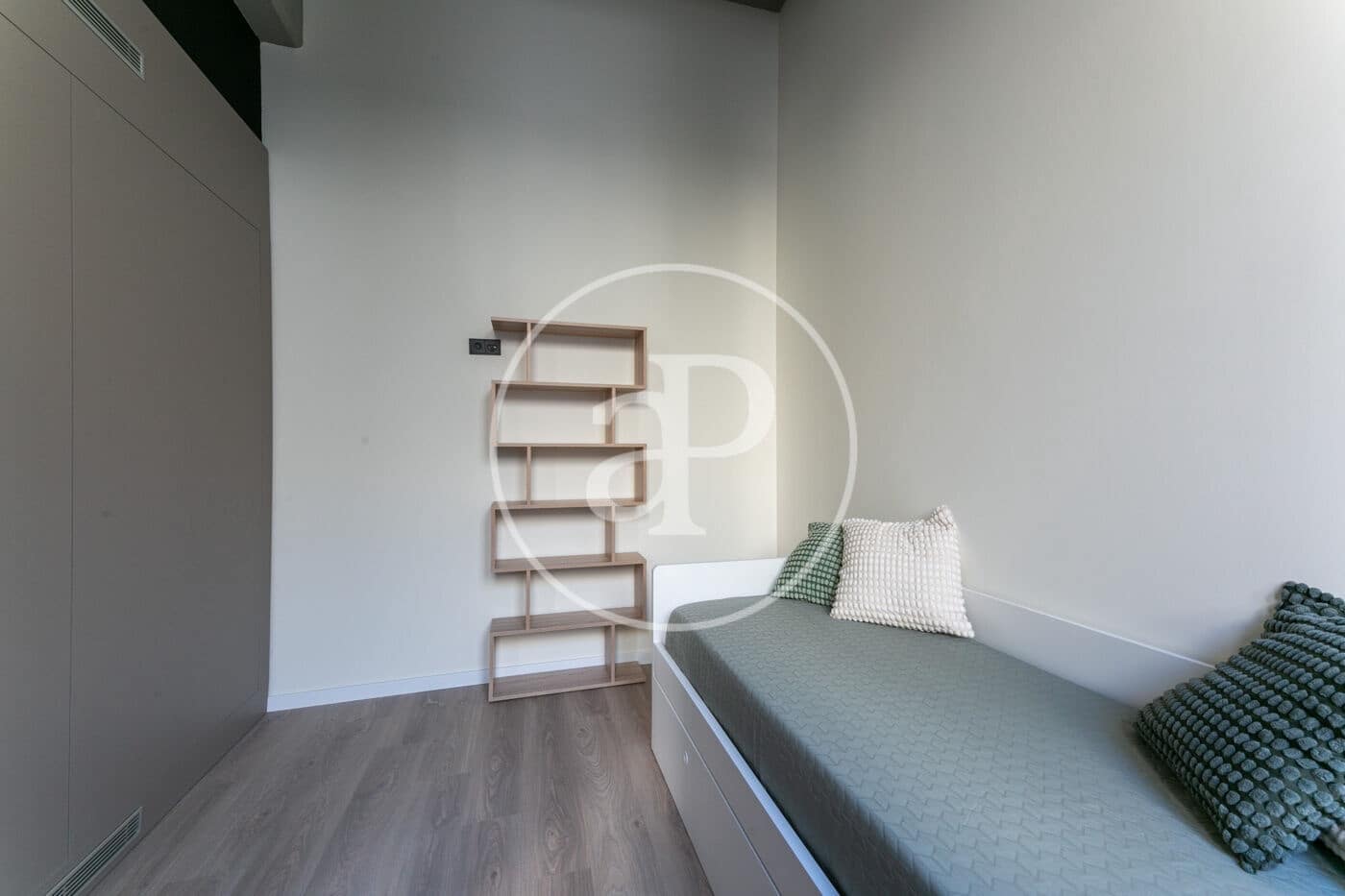 2 slaapkamer Appartement te huur in Barcelona stad met zwembad - € 2.860 (Ref: 8726172)