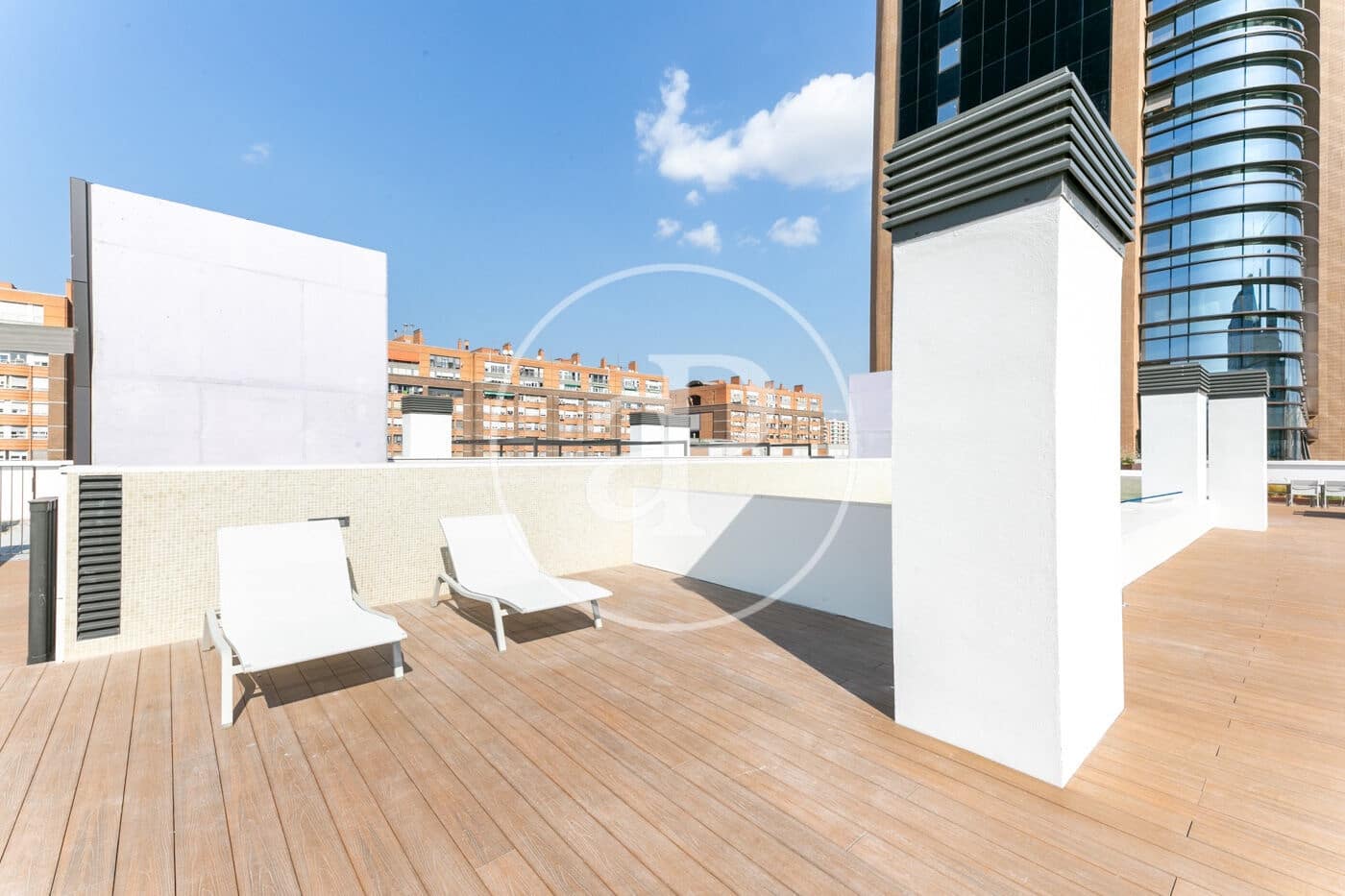 Appartement de 2 chambres à louer à Barcelone ville avec piscine - 2 860 € (Ref: 8726172)