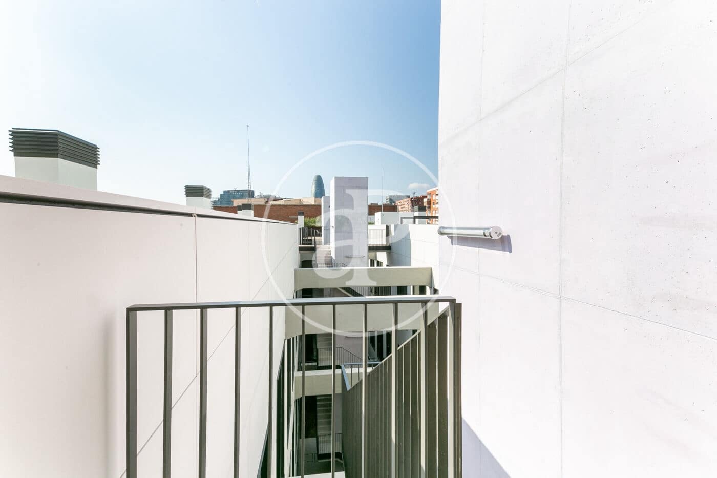 Appartement de 2 chambres à louer à Barcelone ville avec piscine - 2 860 € (Ref: 8726172)