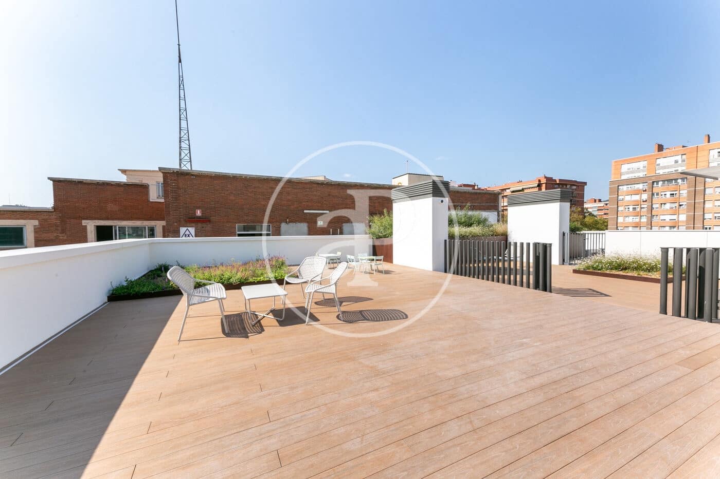 Appartement de 2 chambres à louer à Barcelone ville avec piscine - 2 860 € (Ref: 8726172)