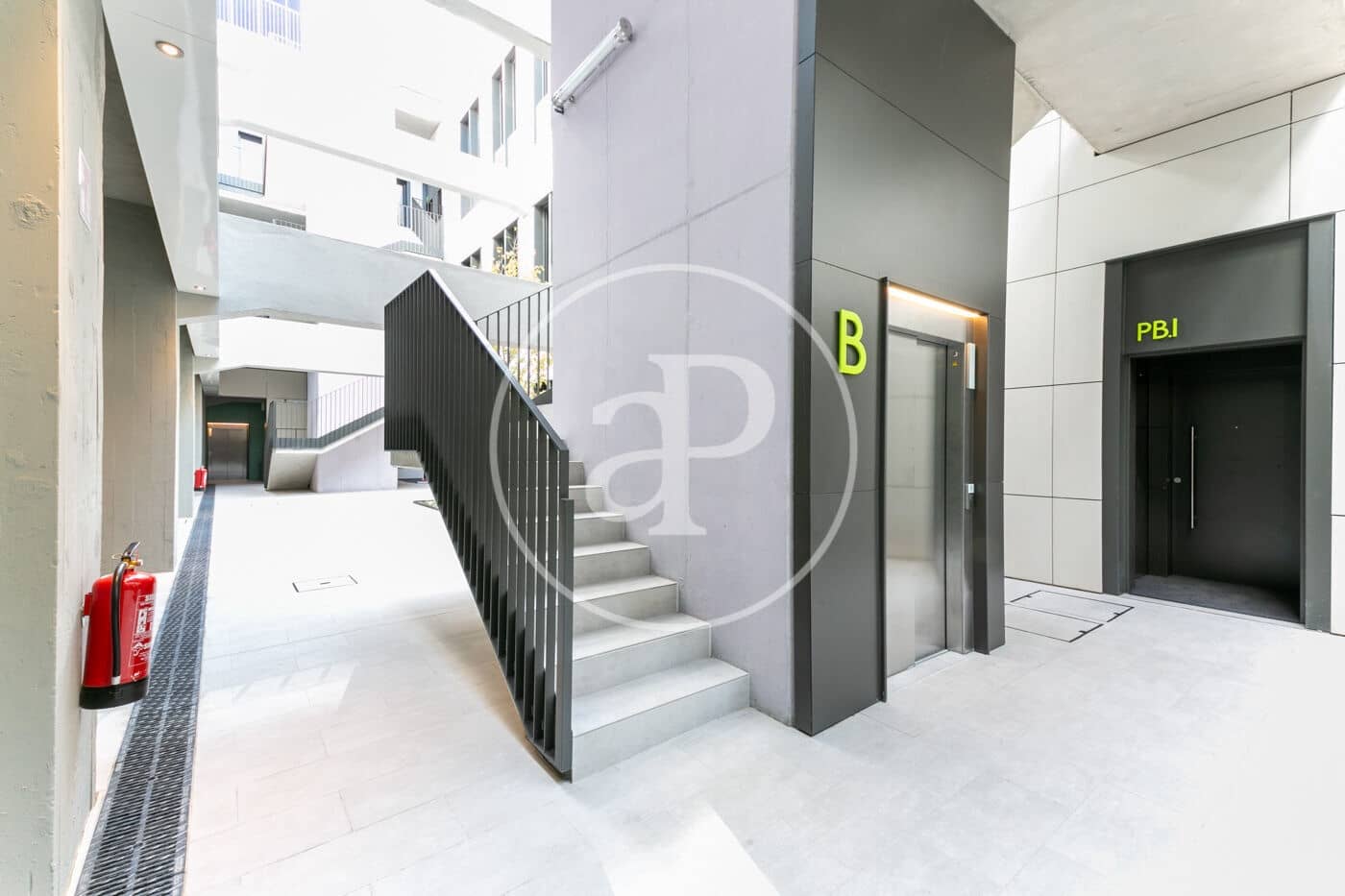 Appartement de 2 chambres à louer à Barcelone ville avec piscine - 2 860 € (Ref: 8726172)