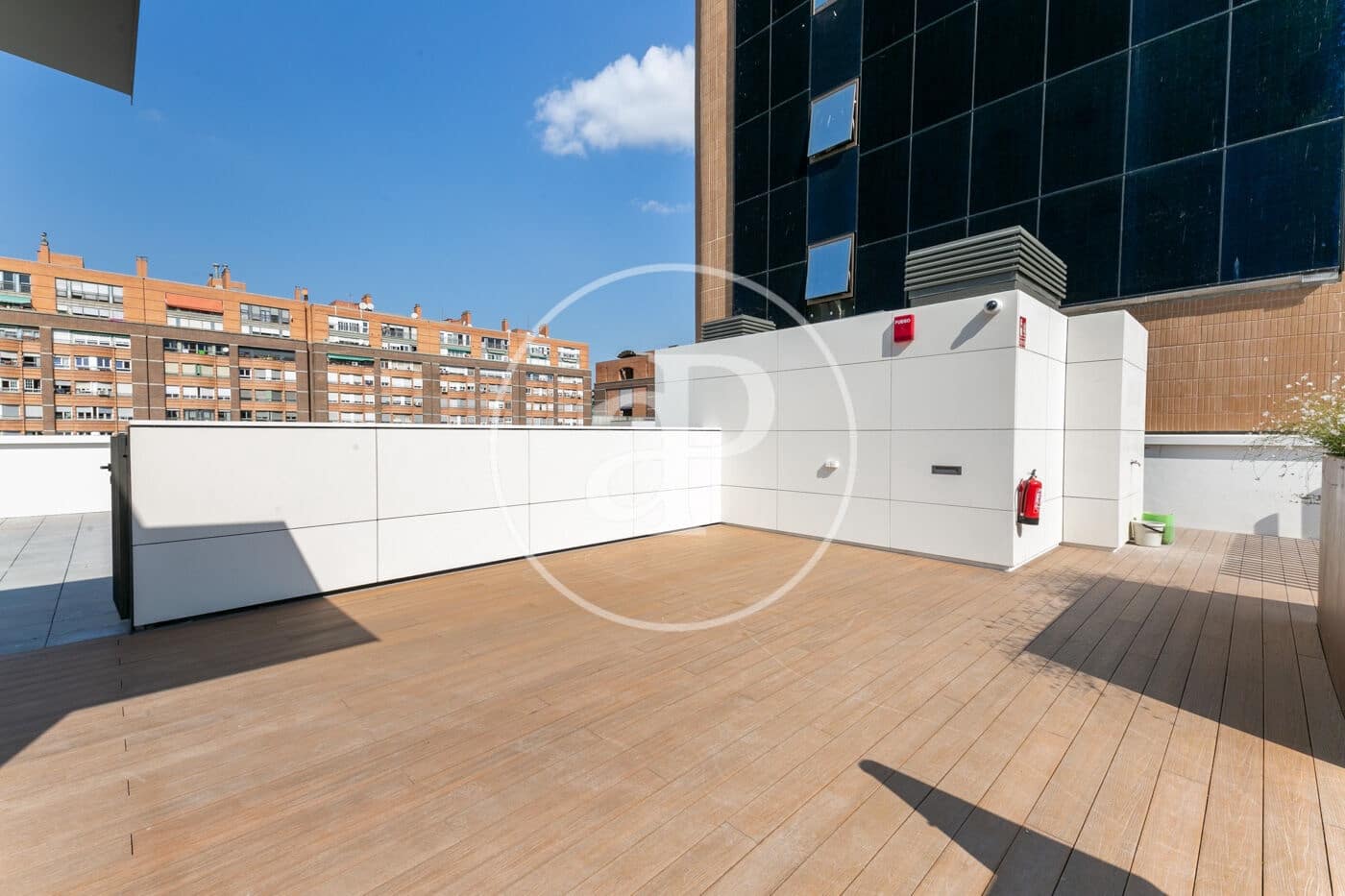Appartement de 2 chambres à louer à Barcelone ville avec piscine - 2 860 € (Ref: 8726172)