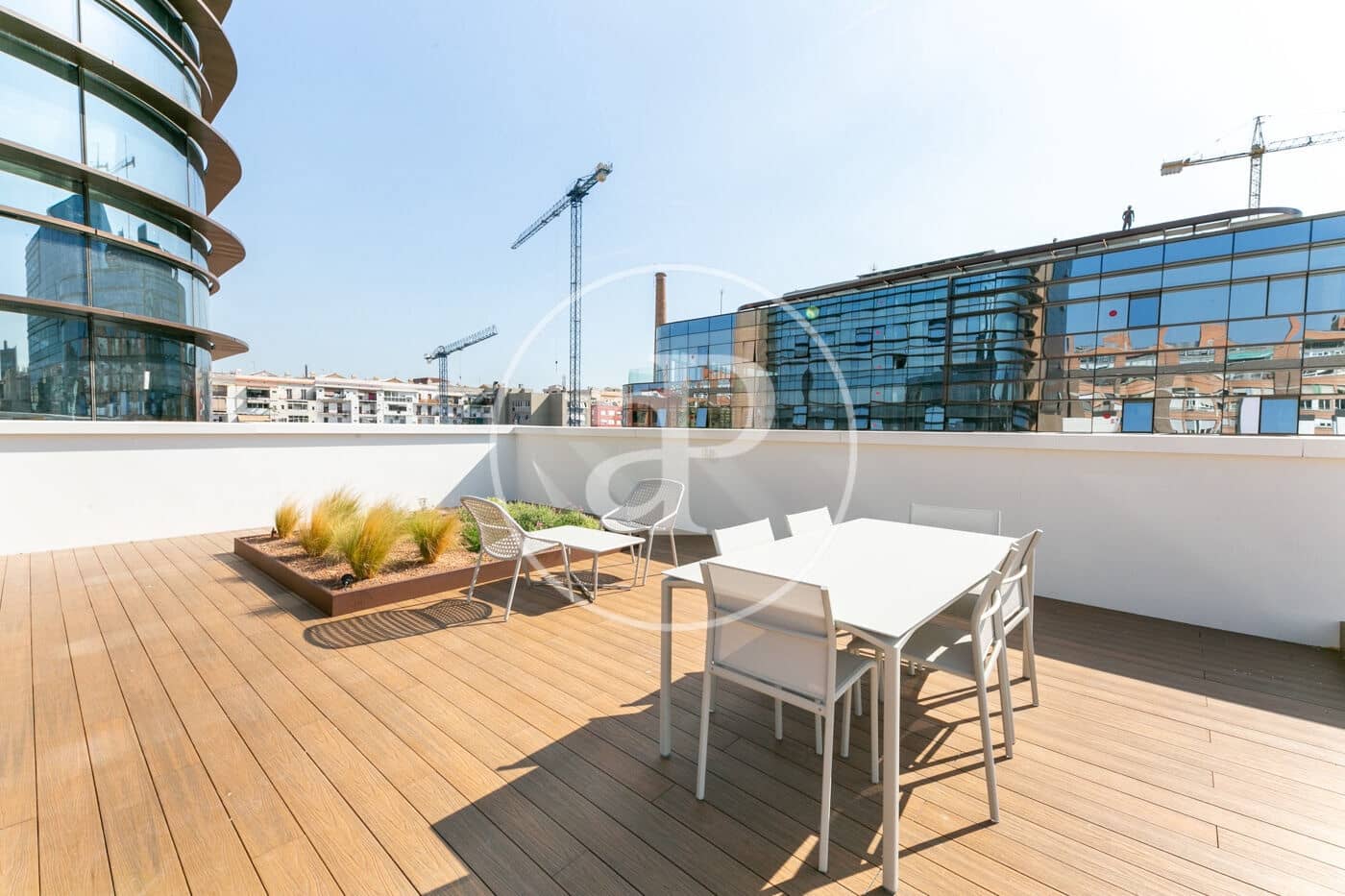 Appartement de 2 chambres à louer à Barcelone ville avec piscine - 2 860 € (Ref: 8726172)