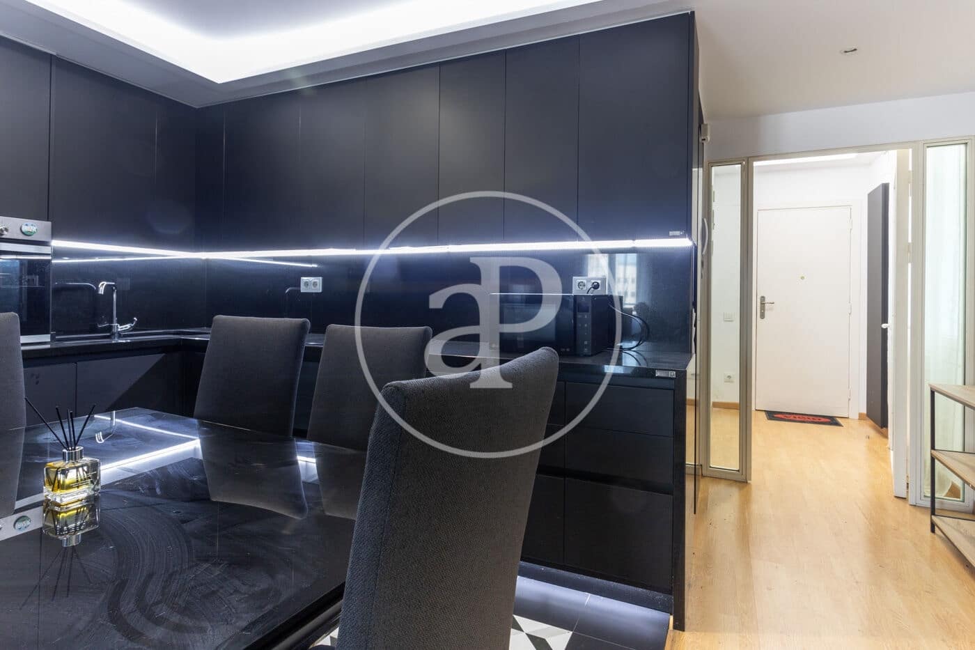 Appartement de 3 chambres à louer à Barcelone ville - 2 700 € (Ref: 8726176)