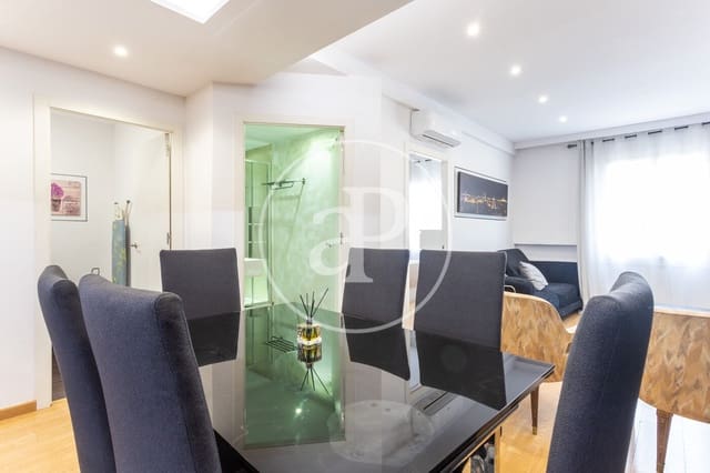 Appartement de 3 chambres à louer à La Dreta de L'Eixample, Barcelone ville - 2 700 € (Ref: 8726176)