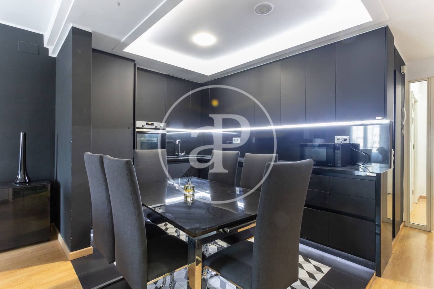 Appartement de 3 chambres à louer à Barcelone ville - 2 700 € (Ref: 8726176)