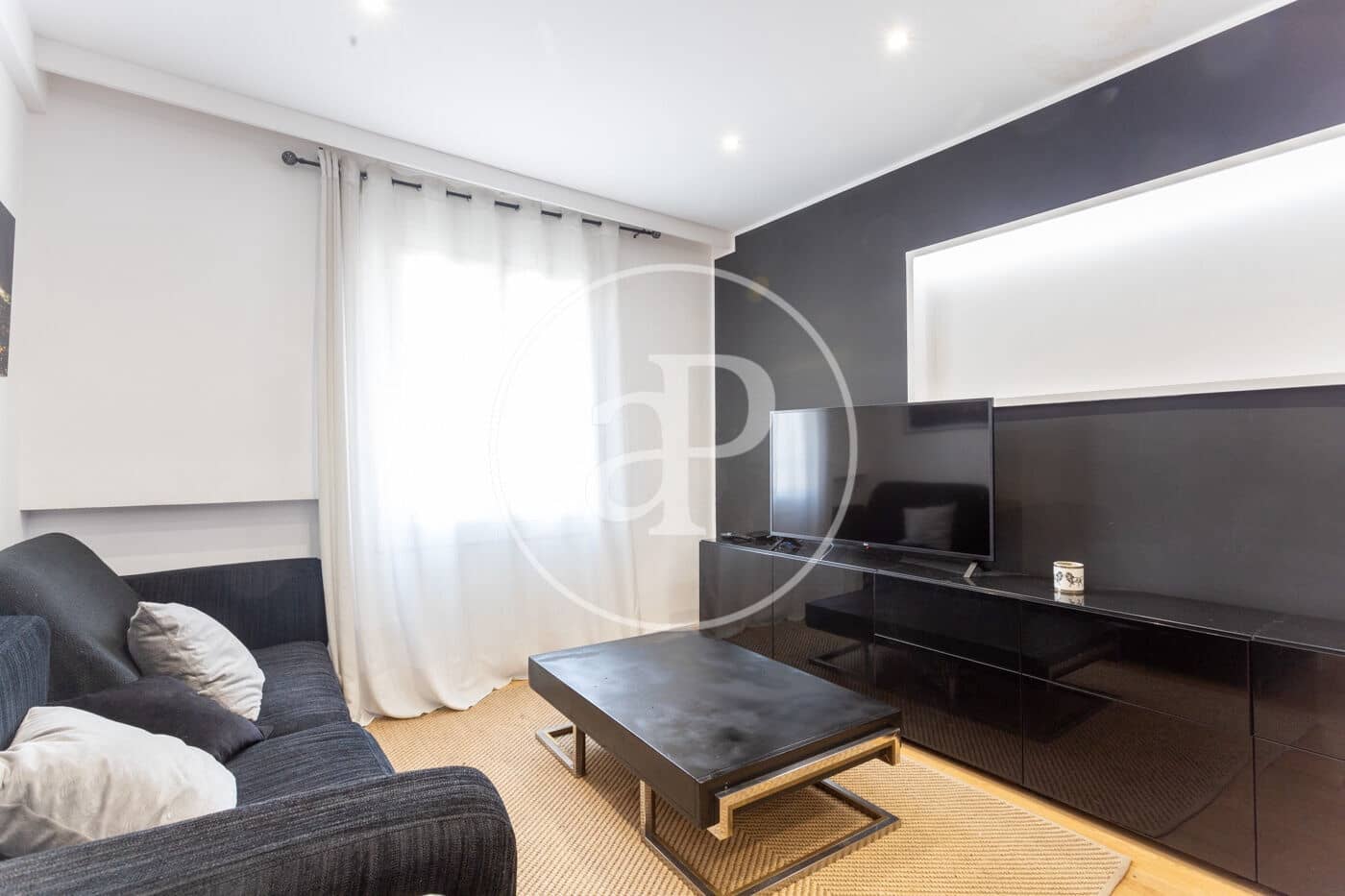Appartement de 3 chambres à louer à Barcelone ville - 2 700 € (Ref: 8726176)