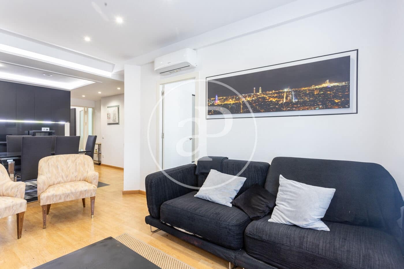 Appartement de 3 chambres à louer à Barcelone ville - 2 700 € (Ref: 8726176)