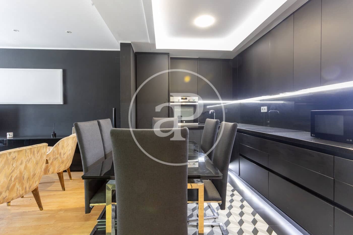 Appartement de 3 chambres à louer à Barcelone ville - 2 700 € (Ref: 8726176)